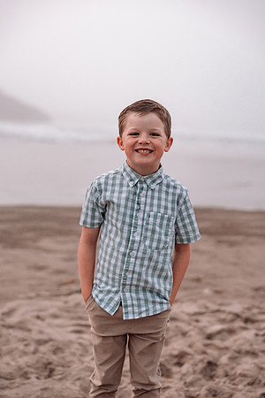 Family-Photos-2024-Lincoln-City-Oregon-73