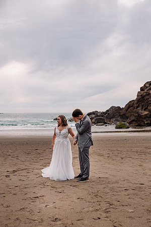 Eric-Kylee-Fishing-Rock-Elopement-Depoe-Bay-0regon-Photos-4697
