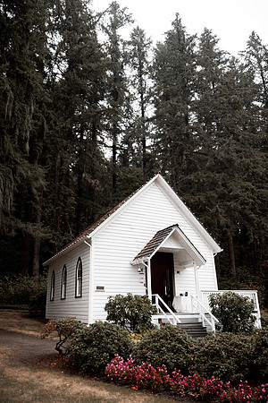 Steven-Jenna-Pioneer-Church-Oregon-Weddin-Photos-1