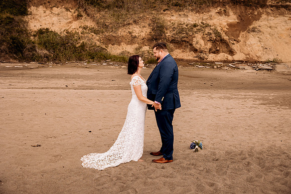 Joe-inn-at-spanish-head-lincoln-city-oregon-wedding-89