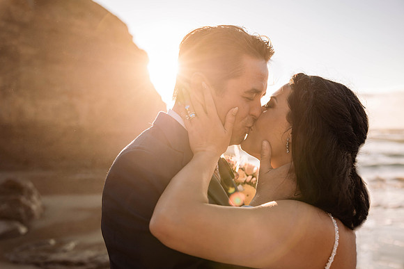 Lacey-Tom-Depoe-Bay-Oregon-Elopement-Photos-2-24