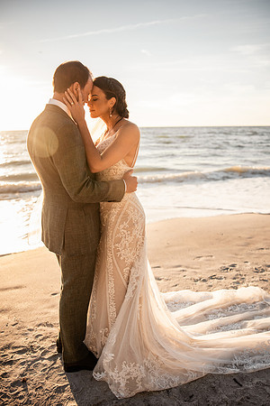 Bennett-Tamra-Sunset-Beach-House-Wedding-Saint-Peterburg-Florida-2021-2-10