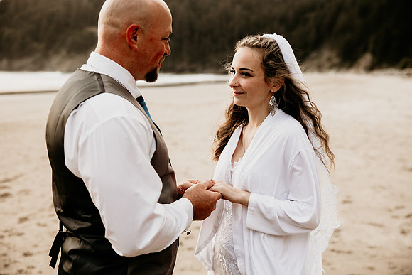 Kacey-Short-Sand-Beach-Tillamook-Oregon-Elopement (19 of 128)