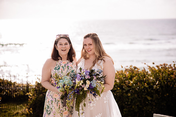Darrick-Hillary-Gleneden-Oregon-Beach-Elopement-Photos