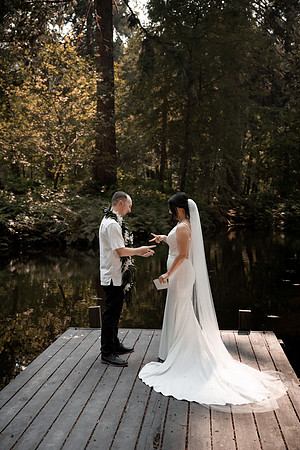Ryan-Lynsie-Bridal-Veil-Lakes-Portland-Oregon-Weddingg-15