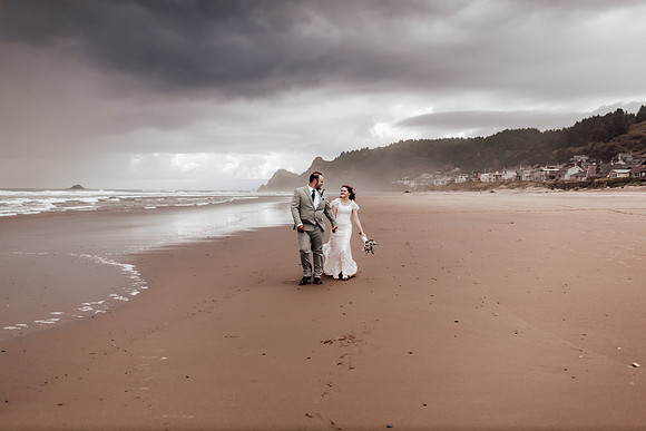 Annie-Ryan-Lincoln-city-roads-end-park-oregon-elopement-photos-192
