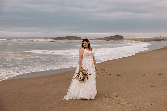Jeff-April-Inn-Spanish-Head-Lincoln-City-oregon-Wedding-2022 (319 of 299)