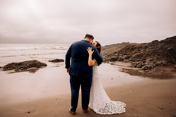 Joe-inn-at-spanish-head-lincoln-city-oregon-wedding-79
