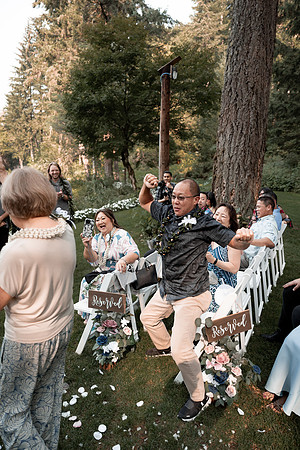 Ryan-Lynsie-Bridal-Veil-Lakes-Portland-Oregon-Weddingg-14