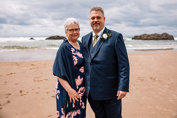 Jon-Kimberli-Chinook-Winds-Lincoln-City-Oregon-Wedding-2022 (108 of 139)