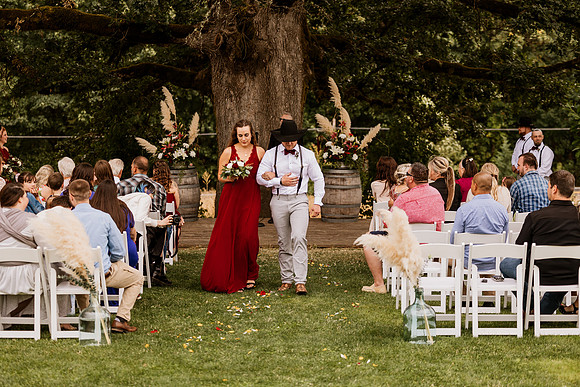 Gage-Mckayla-Adeline-Farm-Wedding-Photos-2021-9332
