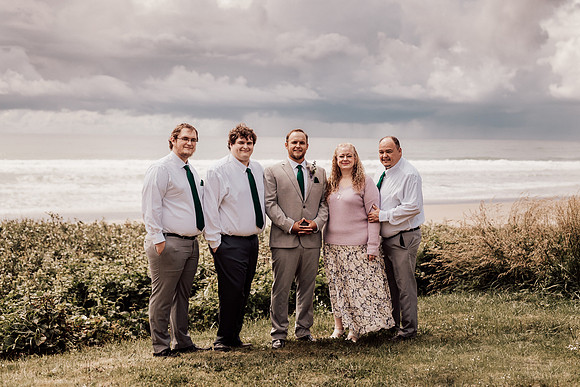 Annie-Ryan-Lincoln-city-roads-end-park-oregon-elopement-photos-61