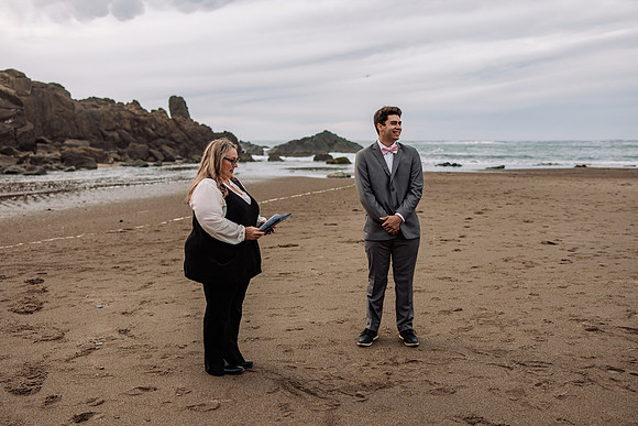 Eric-Kylee-Fishing-Rock-Elopement-Depoe-Bay-0regon-Photos-4538