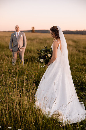 Chris-Victoria-Wedding-Photos-2022-Oregon-PORTRAITS (77)