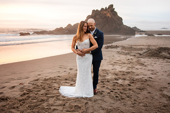 Jillian-Peter-Depoe-Bay-Oregon-Elopement-photos-55