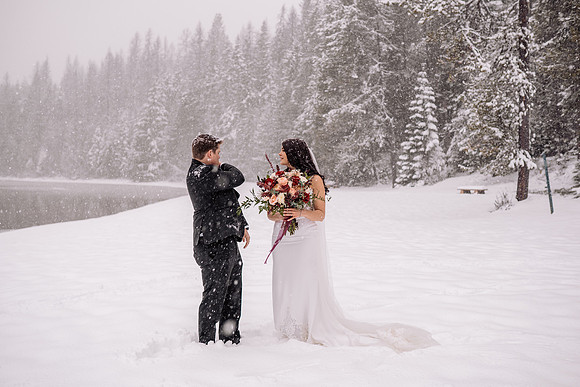Tyler-Brittani-Lake-Priest-Idaho-Winter-Snow-Wedding-2021-03309