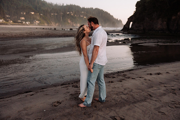 Kannon-Ashley-Surpise-Proposal-Rock-Neskowin-Oregon-Photos (90 of 94)