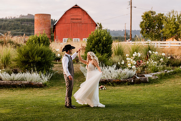 Gage-Mckayla-Adeline-Farm-Wedding-Photos-2021-0283
