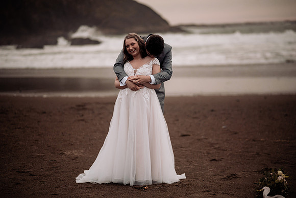 Eric-Kylee-Orona-Lincoln-City-Fogarty-creek-Oregon-Couples-Photos-9399