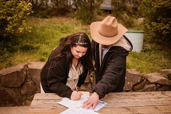 Trevyn-Ky-Otter-Crest-Devils-Punchbowl-Depoe-Bay-Oregon-Elopement-Photos-9886