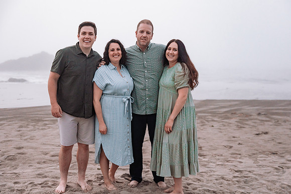 Family-Photos-2024-Lincoln-City-Oregon-66