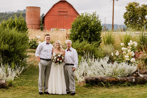 Gage-Mckayla-Adeline-Farm-Wedding-Photos-2021-9579