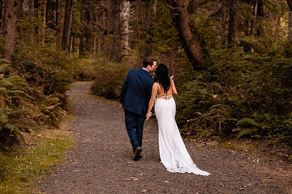 Lacey-Tom-Depoe-Bay-Oregon-Elopement-Photos-2-29