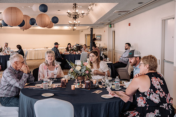 Jeff-April-Inn-Spanish-Head-Lincoln-City-oregon-Wedding-2022 (270 of 299)