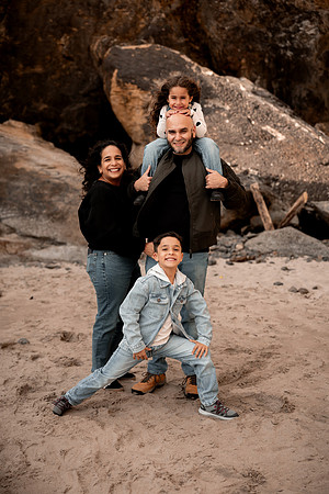 Kristina-family-photos-2025-Hug-Point-Oregon (13 of 51)