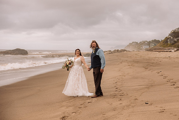 Jeff-April-Inn-Spanish-Head-Lincoln-City-oregon-Wedding-2022 (196 of 299)