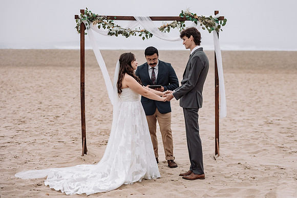 Nate-Bella-Lincoln-City-Oregon-Intimate-Beach-Wedding-Photo-14