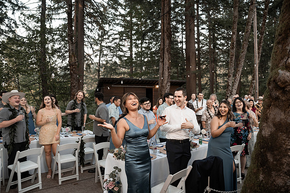 Ryan-Lynsie-Bridal-Veil-Lakes-Portland-Oregon-Weddingg-39