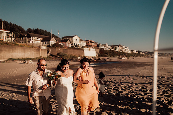Anthony-Drayann-roadsend-lincoln-city-oregon-elopement-photos-7267