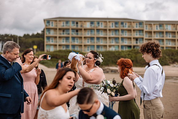 Jon-Kimberli-Chinook-Winds-Lincoln-City-Oregon-Wedding-2022 (97 of 139)