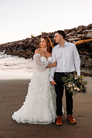 Brandn-Bailey-Newport-Oregon-Elopement-Photos-56