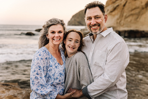 Amy-Pacific-City-Cape-Kiwanda-FAMILY-VACATION-PHOTOS-2024 (23 of 30)
