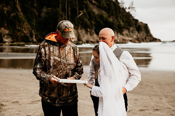 Kacey-Short-Sand-Beach-Tillamook-Oregon-Elopement (31 of 128)