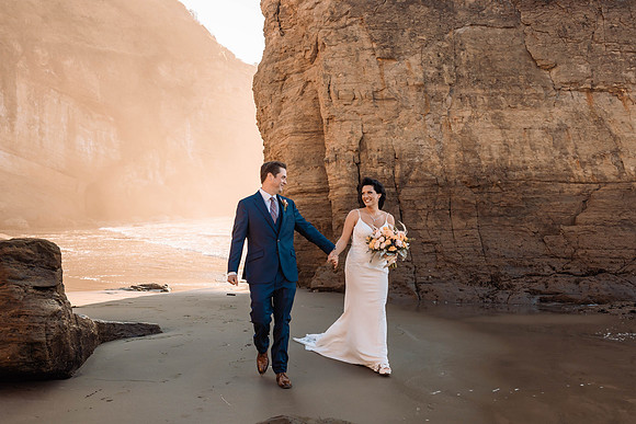 Lacey-Tom-Depoe-Bay-Oregon-Elopement-Photos-2-19