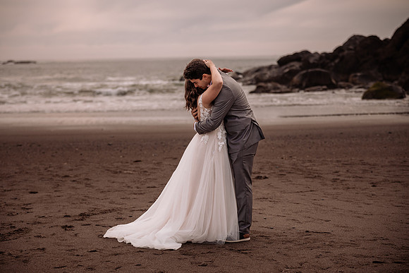 Eric-Kylee-Orona-Lincoln-City-Fogarty-creek-Oregon-Couples-Photos-4685