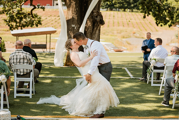 Brad-Jessica-Redland-Family-Farm-Oregon-City-Wedding-Photos-4196