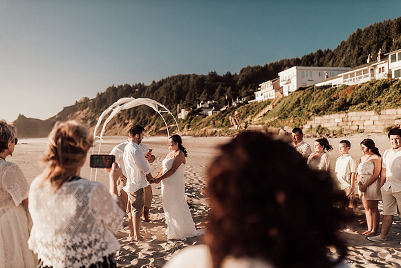 Anthony-Drayann-roadsend-lincoln-city-oregon-elopement-photos-7298