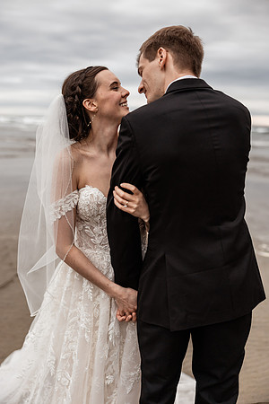 Nathan-Lacey-Newport-Oregon-Elopement-Photos-2025 (52 of 101)