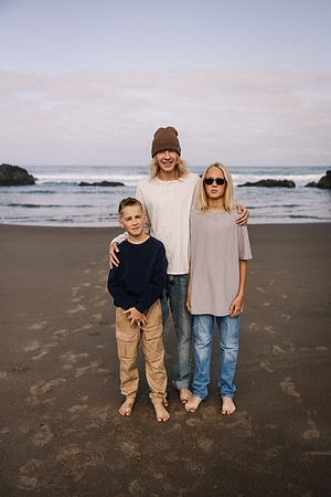 Family-Photos-2024-Lincoln-City-Oregon--17