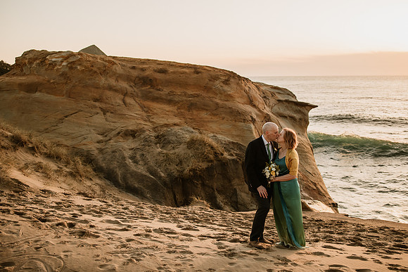 James-Sharon-Cape-Kiwanda-Oregon-Elopement- Photos-9397