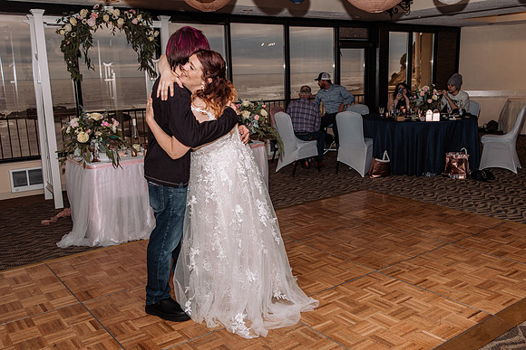 Jeff-April-Inn-Spanish-Head-Lincoln-City-oregon-Wedding-2022 (348 of 299)