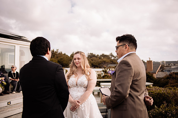Darrick-Hillary-Gleneden-Oregon-Beach-Elopement-Photos