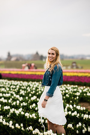 Kyle-Hannah-Wooden-Shoe-Tulip-Festival-Couples-Photos-2021-2550