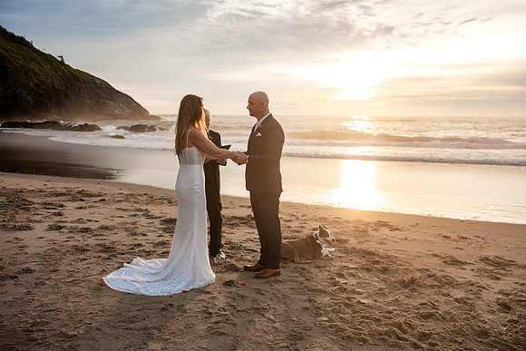 Jillian-Peter-Depoe-Bay-Oregon-Elopement-photos-7