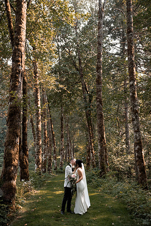 Ryan-Lynsie-Bridal-Veil-Lakes-Portland-Oregon-Weddingg-57