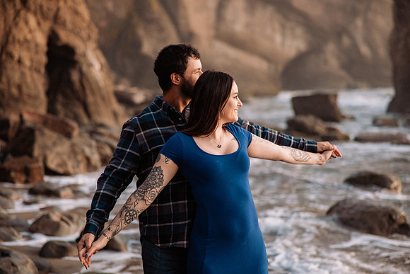 brittani-Nick-Otter-Crest-Couples-Photo-Session-Oregon-1347